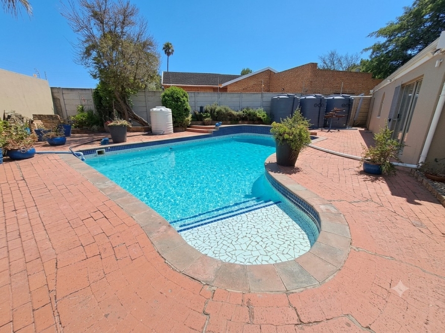 4 Bedroom Property for Sale in Vanes Estate Eastern Cape